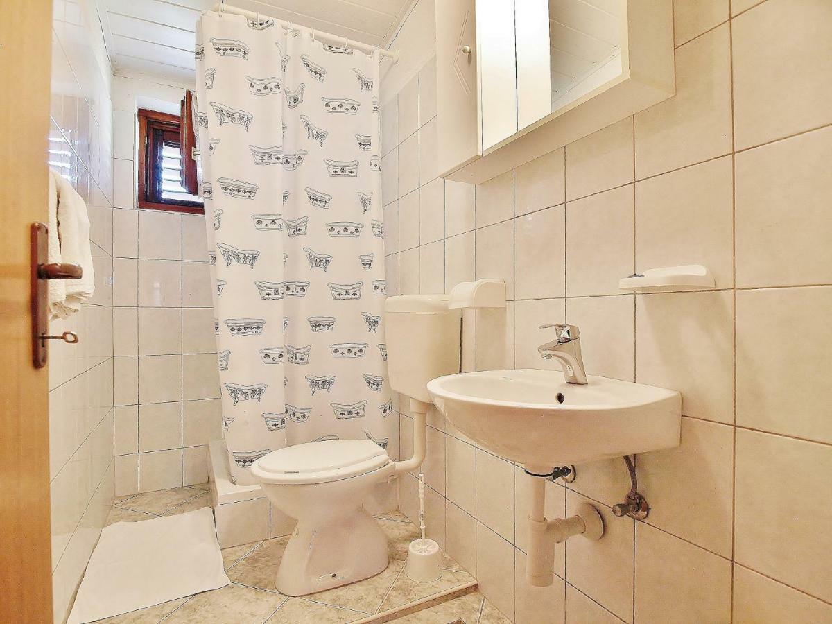 Apartmani Danijela โลปาร์ ภายนอก รูปภาพ